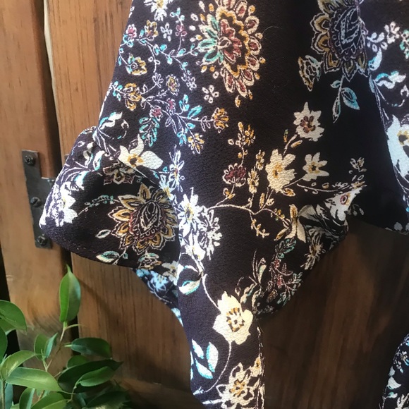 Beautiful Plumb Coloured Monteau Romper - Size Large - Picture 4 of 6